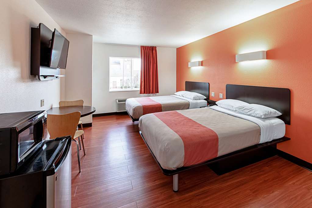 MOTEL 6 LEBANON-guestroom-Guest Room,On-Site.jpg