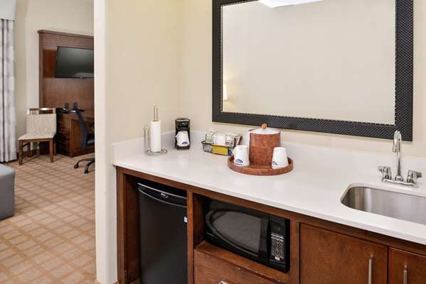  - Hampton Inn & Suites Hutto