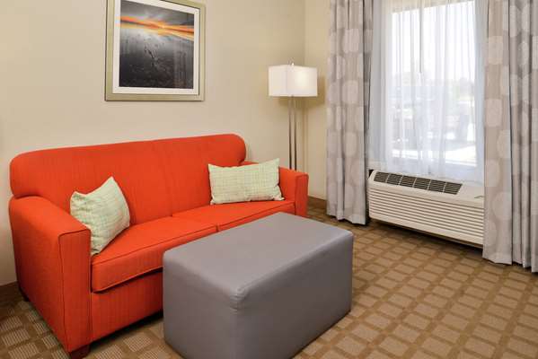  - Hampton Inn & Suites Hutto