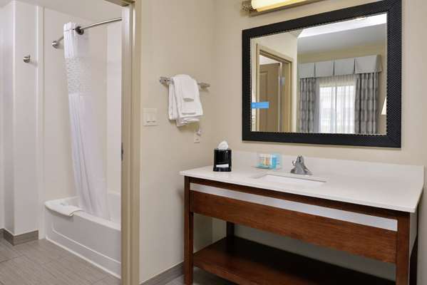  - Hampton Inn & Suites Hutto