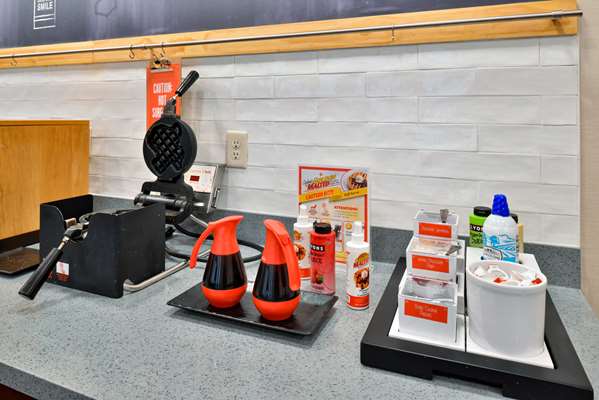 Amenities - Hampton Inn & Suites Hutto