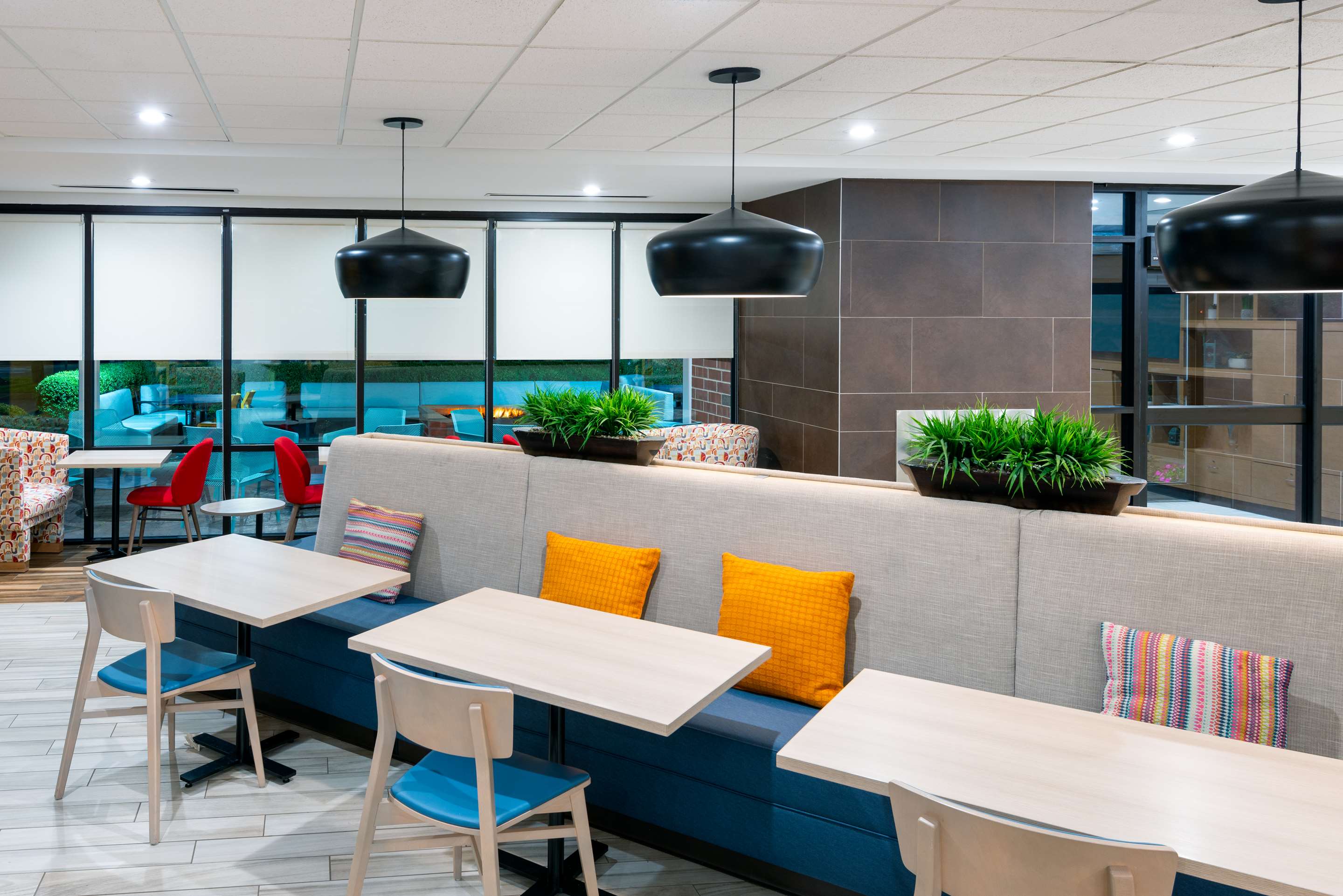 Lobby | Home2 Suites by Hilton Buffalo Airport / Galleria Mall