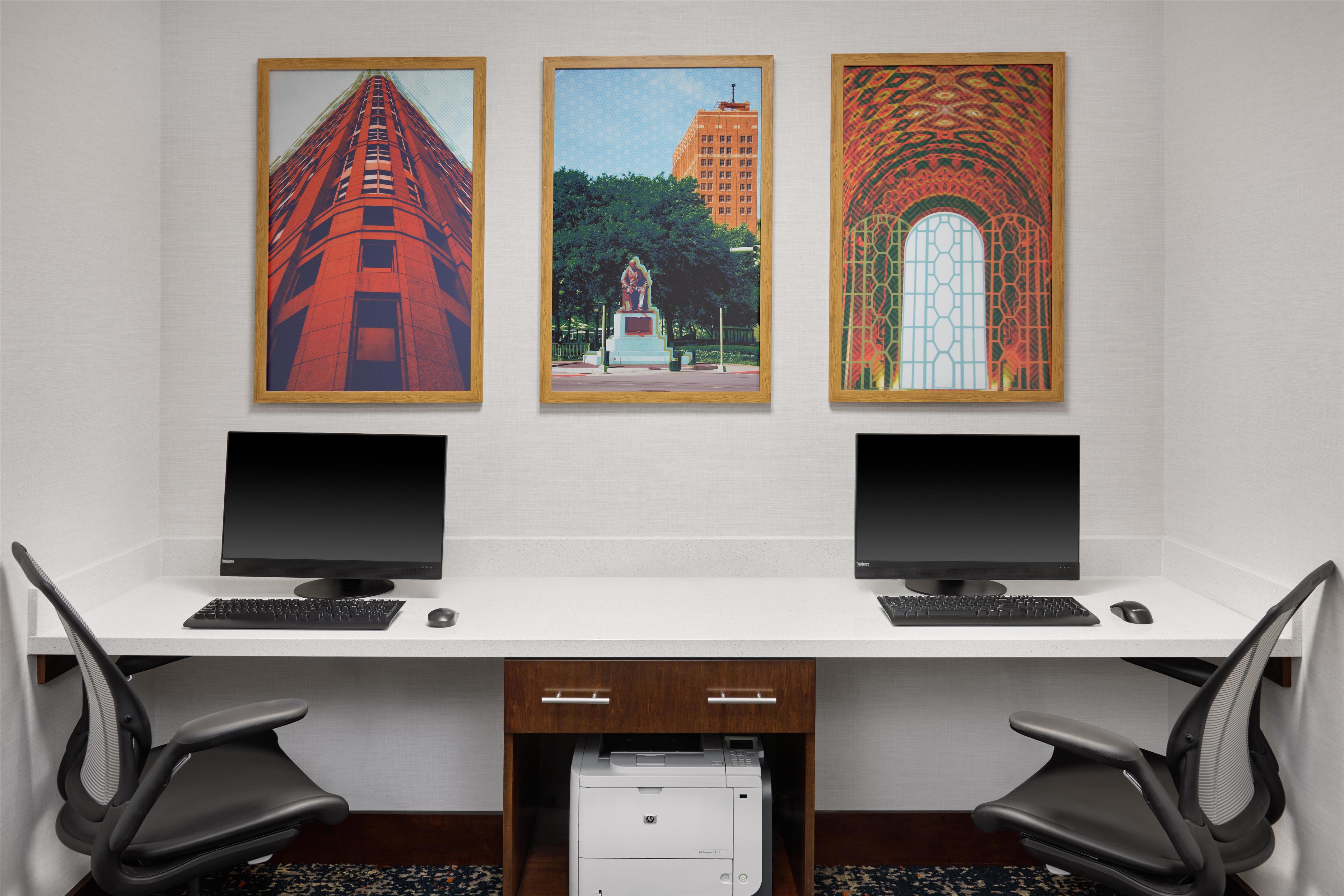 Business Center | Hampton Inn & Suites Detroit/Troy
