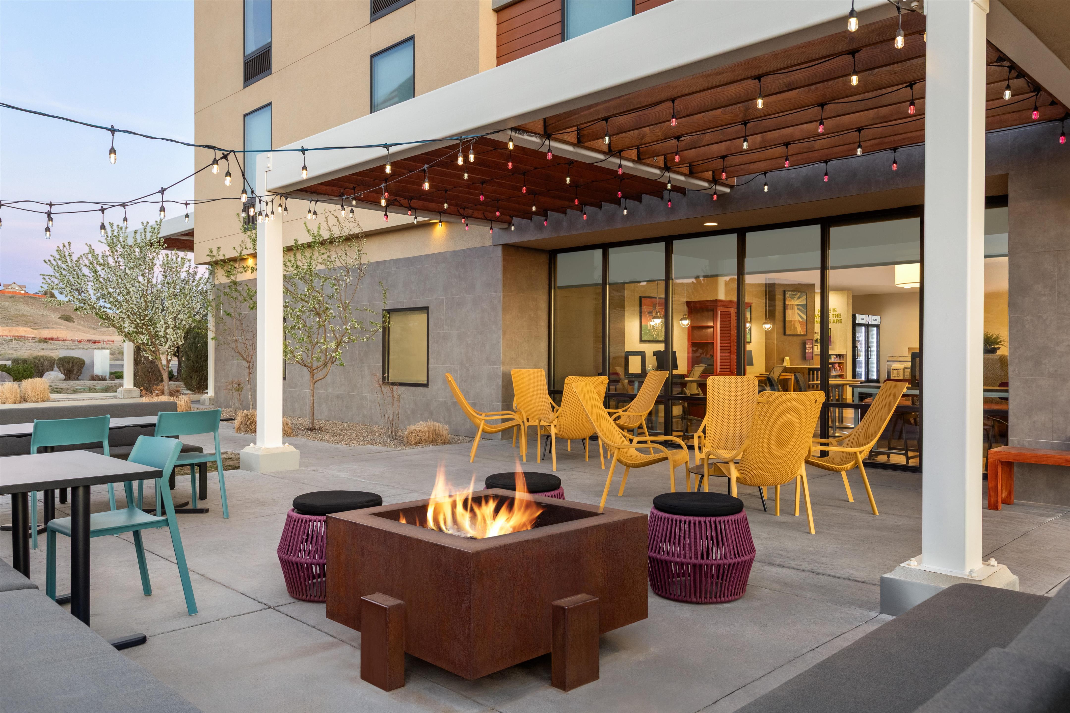 Exterior | Home2 Suites by Hilton Farmington/Bloomfield