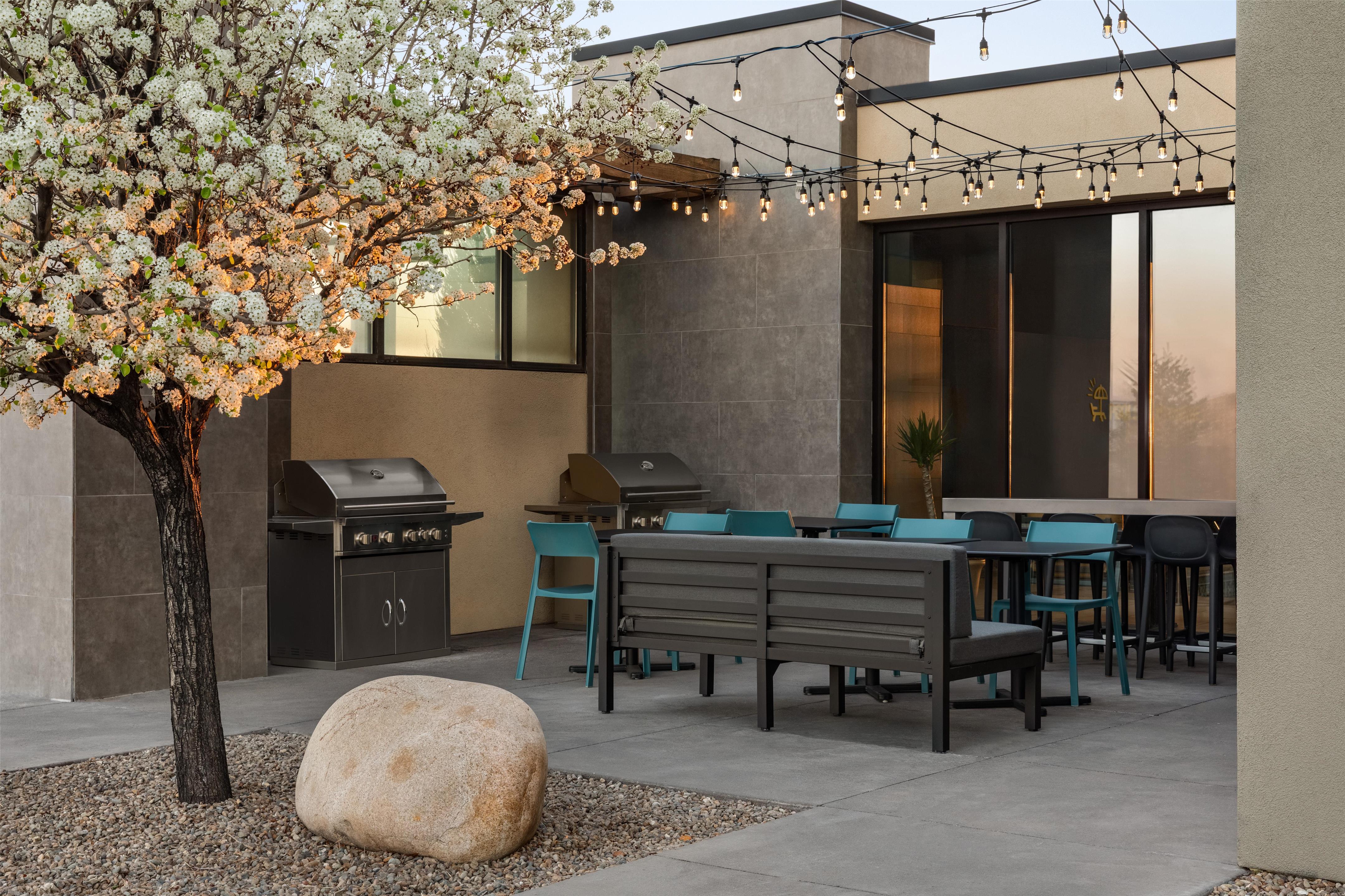 Exterior | Home2 Suites by Hilton Farmington/Bloomfield