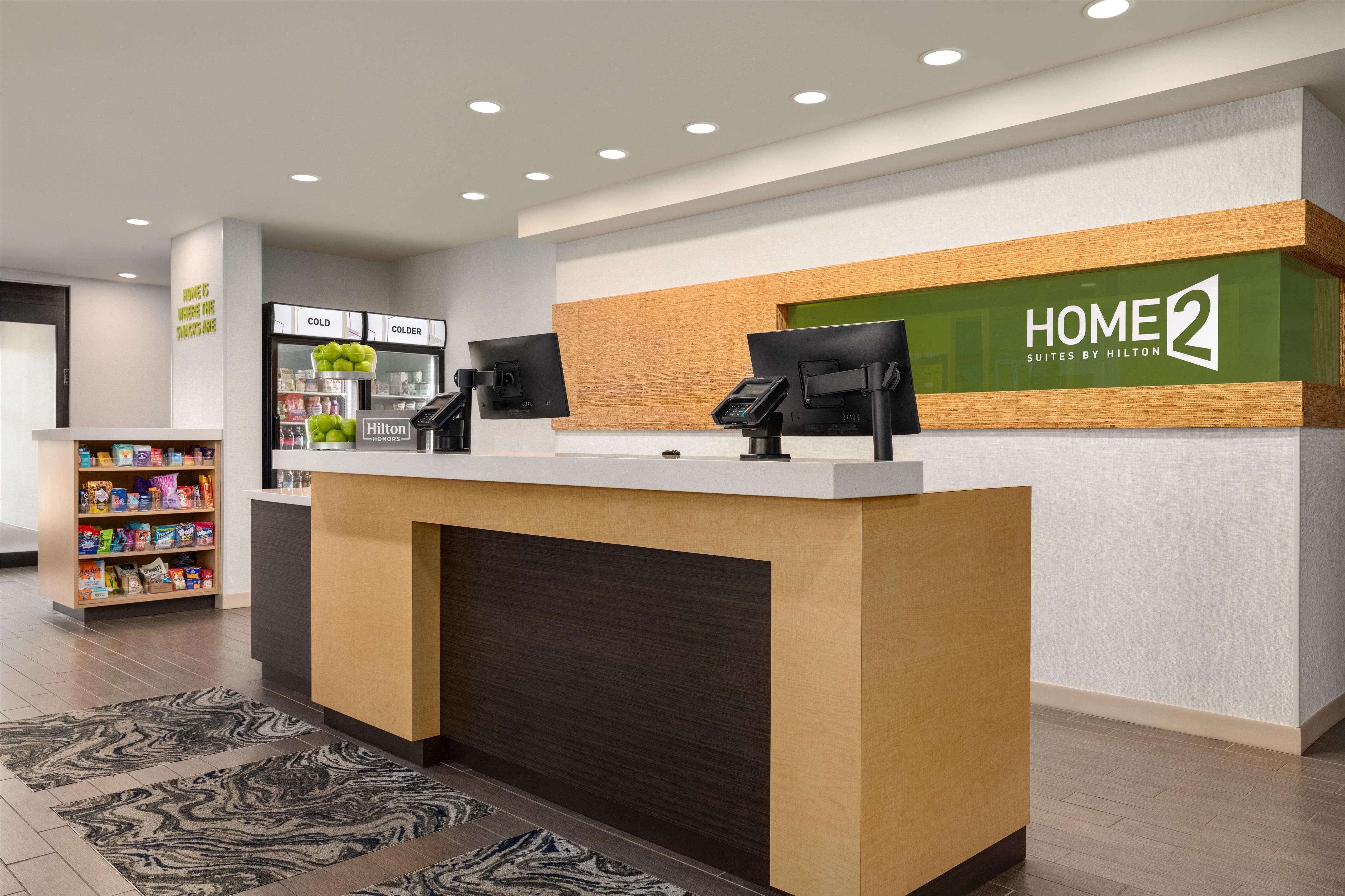 Reception | Home2 Suites by Hilton Farmington/Bloomfield
