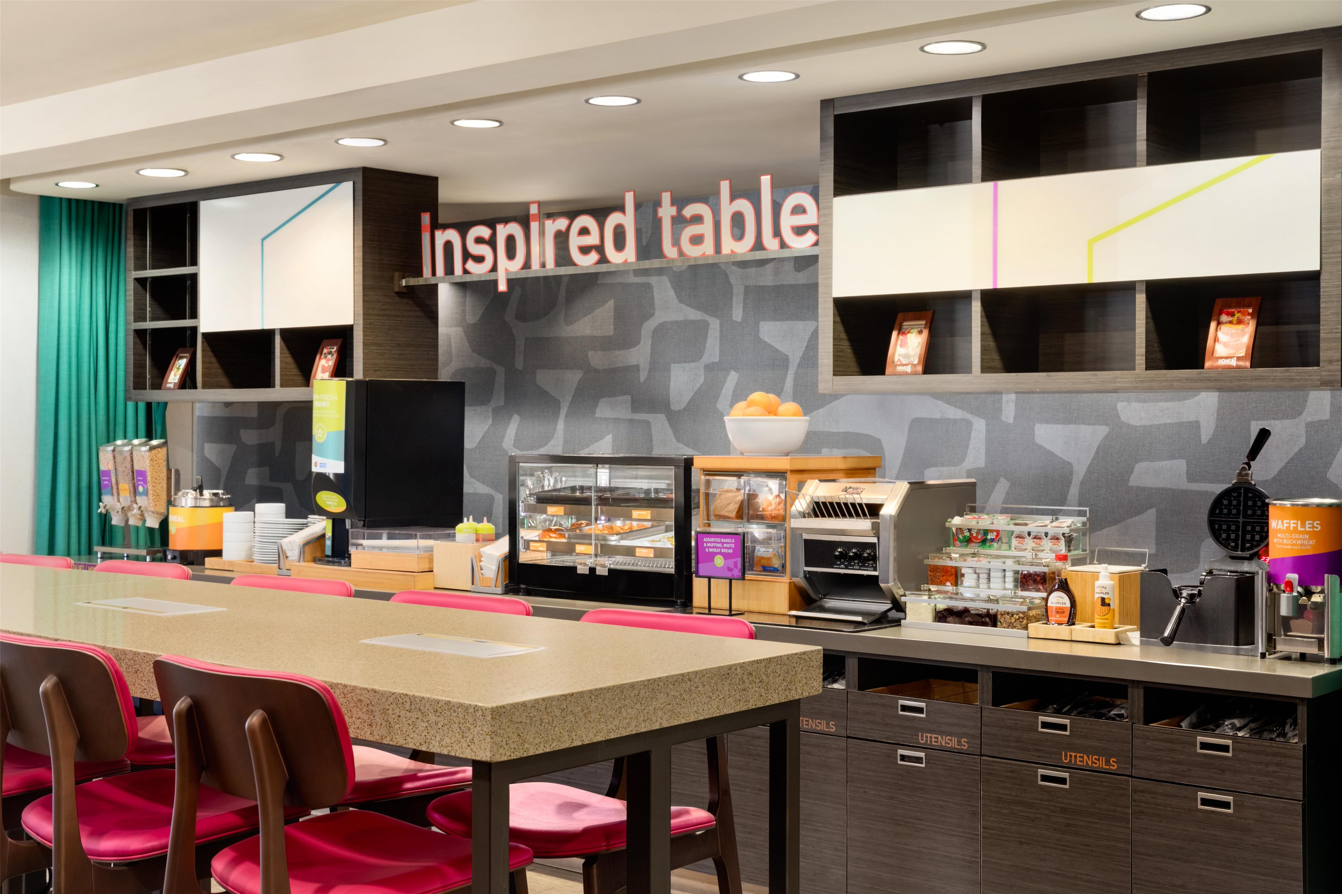 Breakfast Area | Home2 Suites by Hilton Farmington/Bloomfield