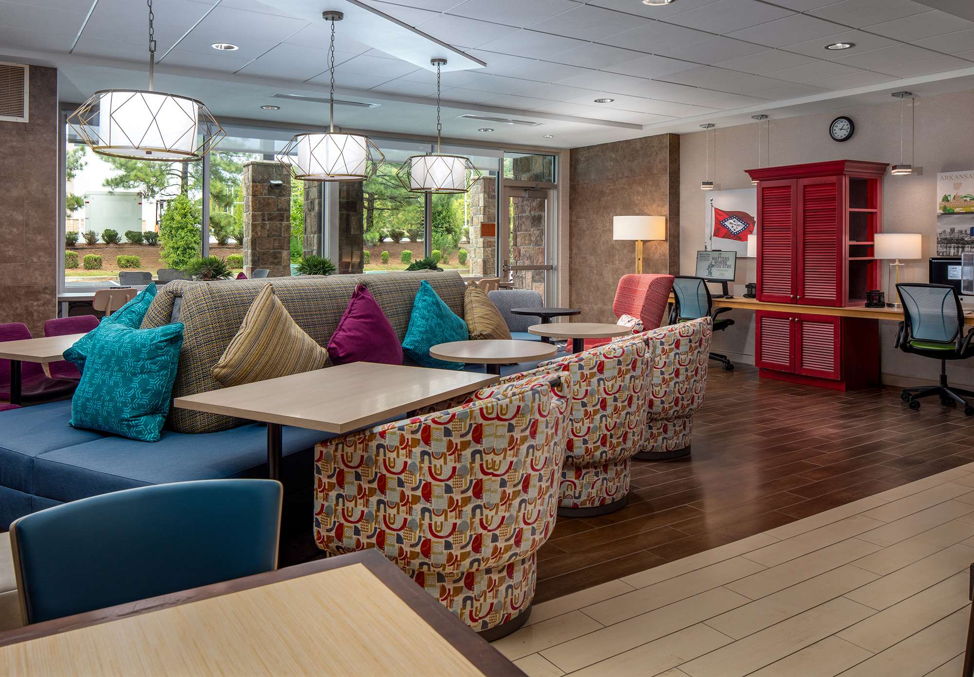 Lobby | Home2 Suites by Hilton Little Rock West