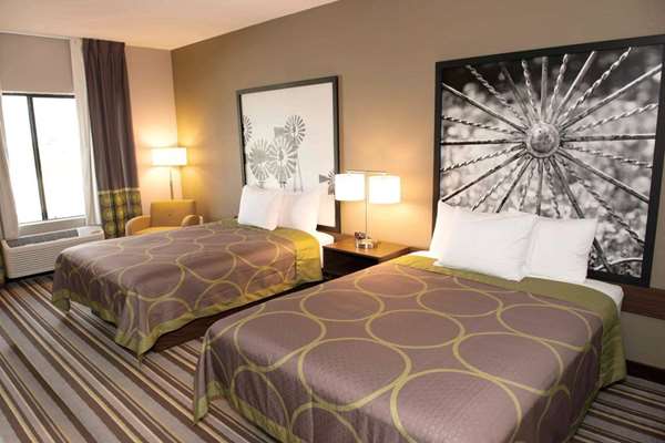  - Super 8 Hotel Stanton - I-20, Exit 156