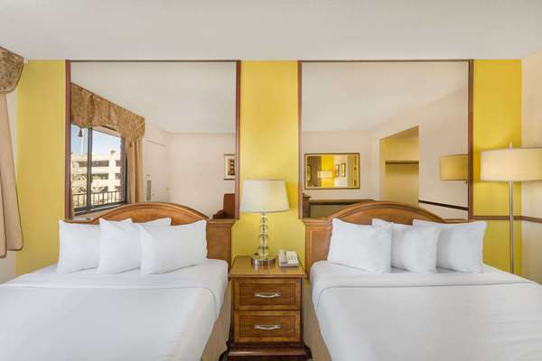  - Travelodge Reno - I-80, Exit 13