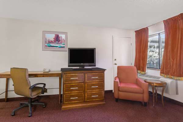 Suite - Travelodge Reno - I-80, Exit 13