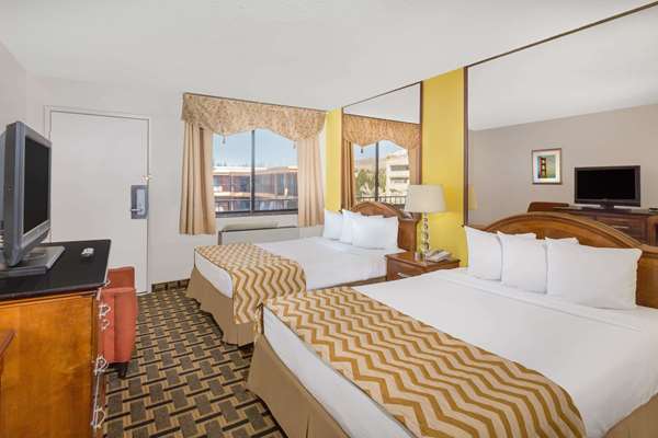  - Travelodge Reno - I-80, Exit 13