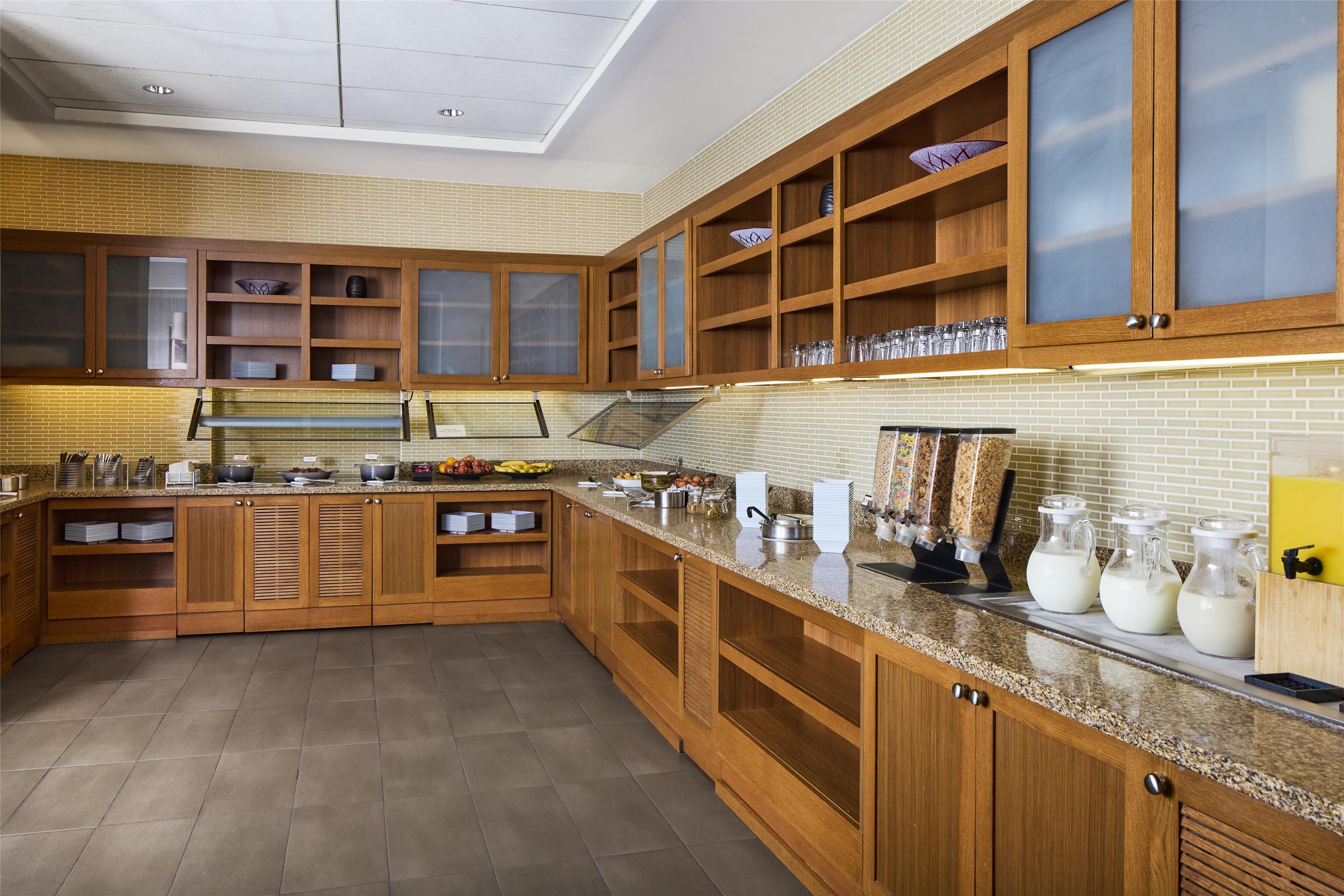 Breakfast Area | Hyatt Place New York/Yonkers