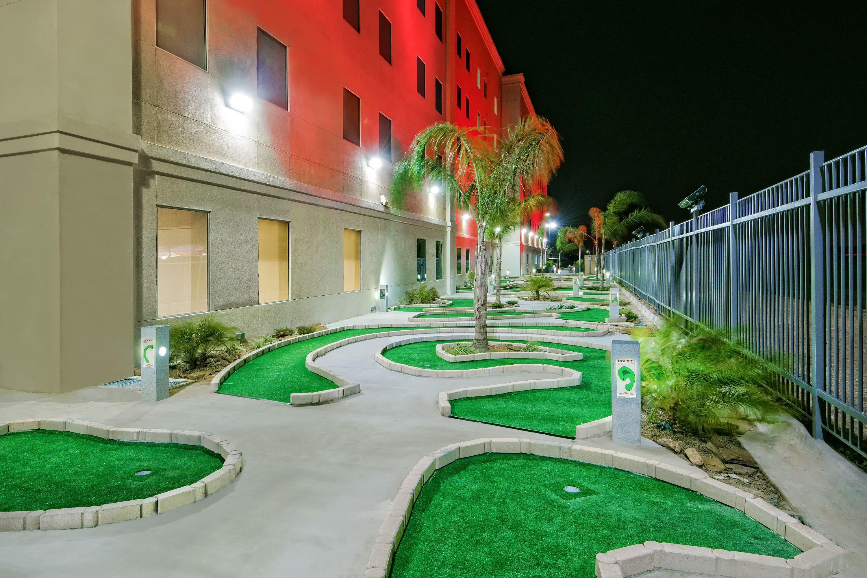 Mini Golf | Hawthorn Suites By Wyndham McAllen