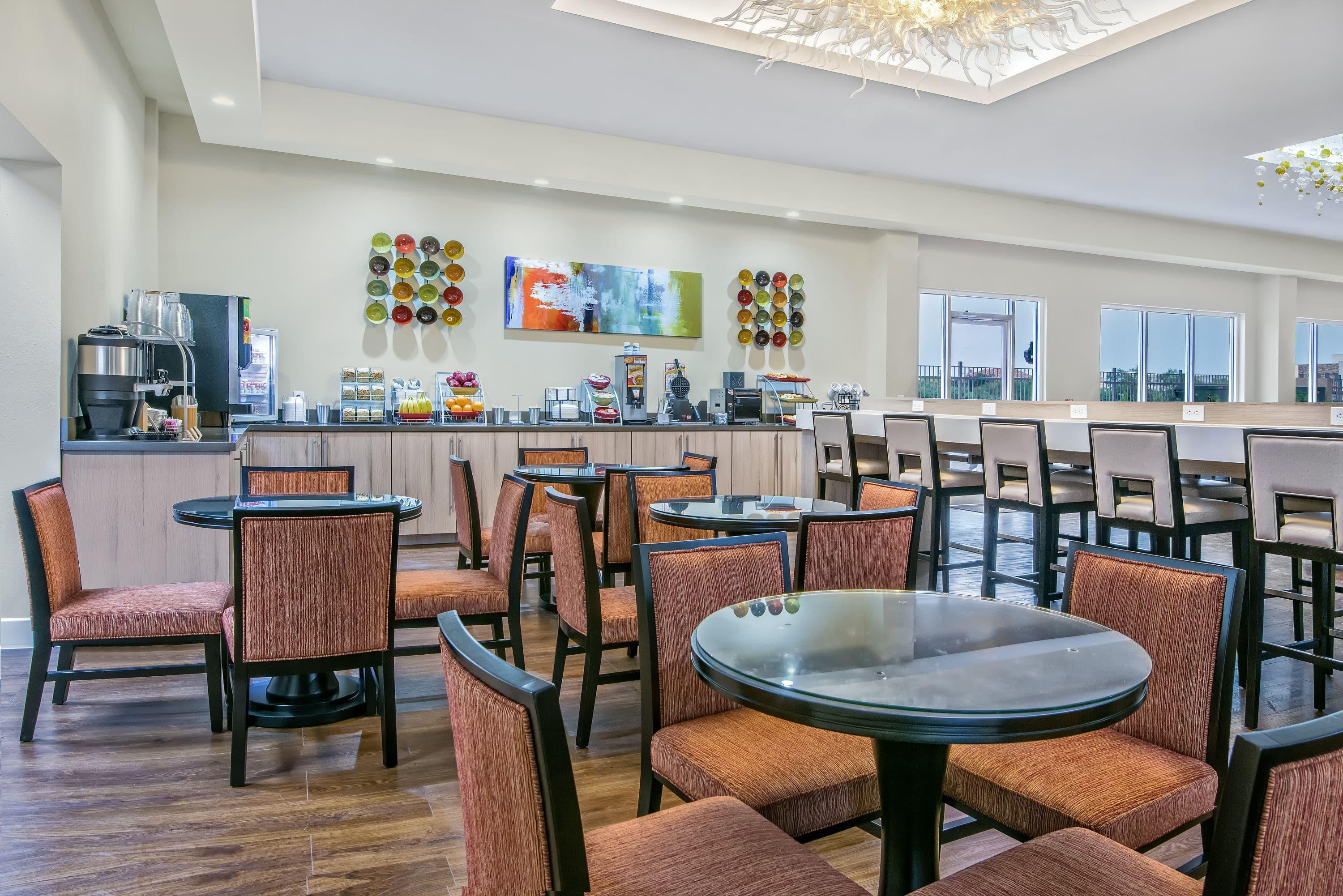 Breakfast Area | Hawthorn Suites By Wyndham McAllen
