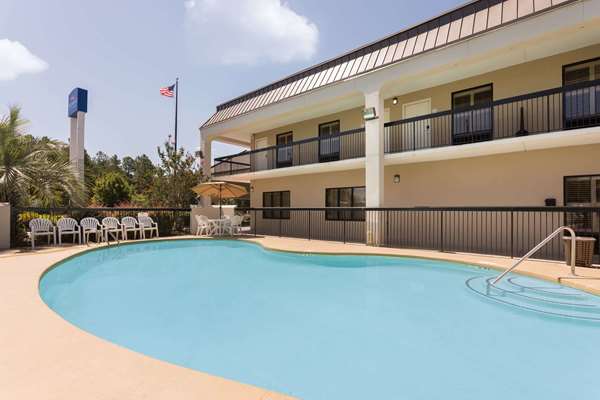 Pool - Baymont Inn & Suites North Orangeburg - I-26, Exit 145