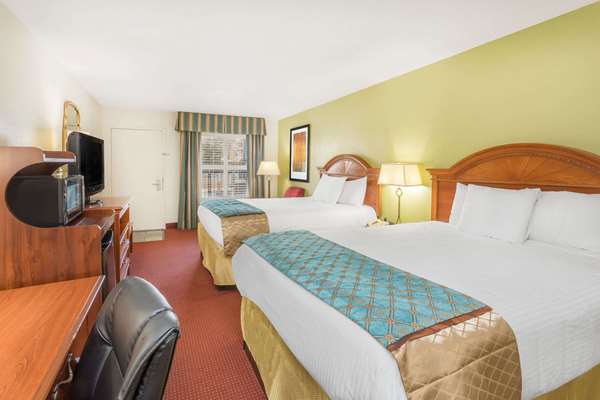  - Baymont Inn & Suites North Orangeburg - I-26, Exit 145