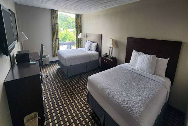  - Days Inn Fort Wright - I-71 & I-75, Exit 189