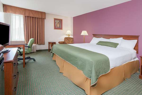  - Days Inn & Suites Mt Pleasant