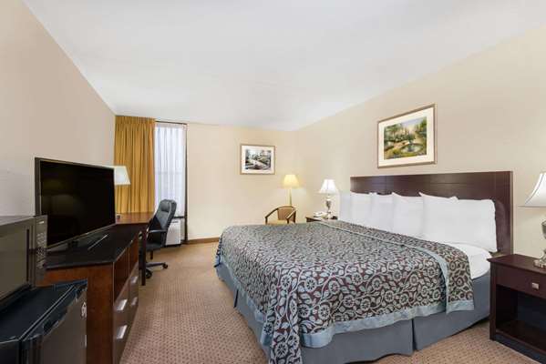  - Days Inn Indianapolis - I-69, Exit 201