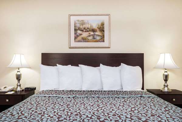  - Days Inn Indianapolis - I-69, Exit 201