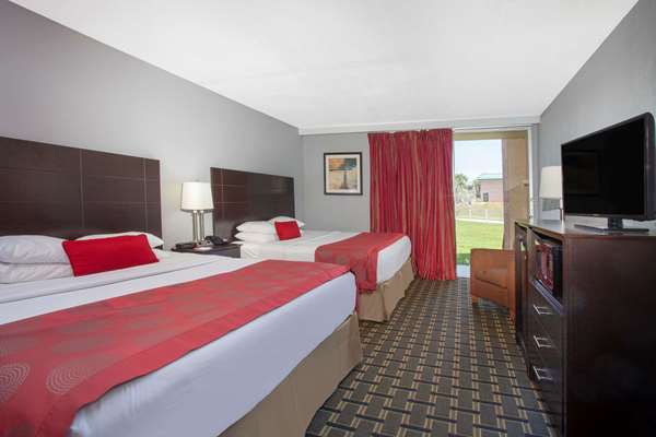  - Ramada Hotel Davenport - I-4, Exit 55