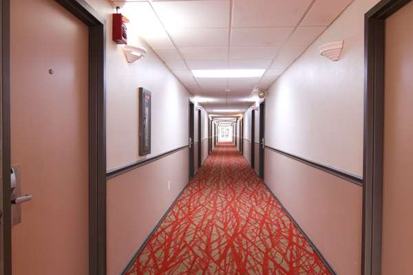  - Ramada Hotel Davenport - I-4, Exit 55