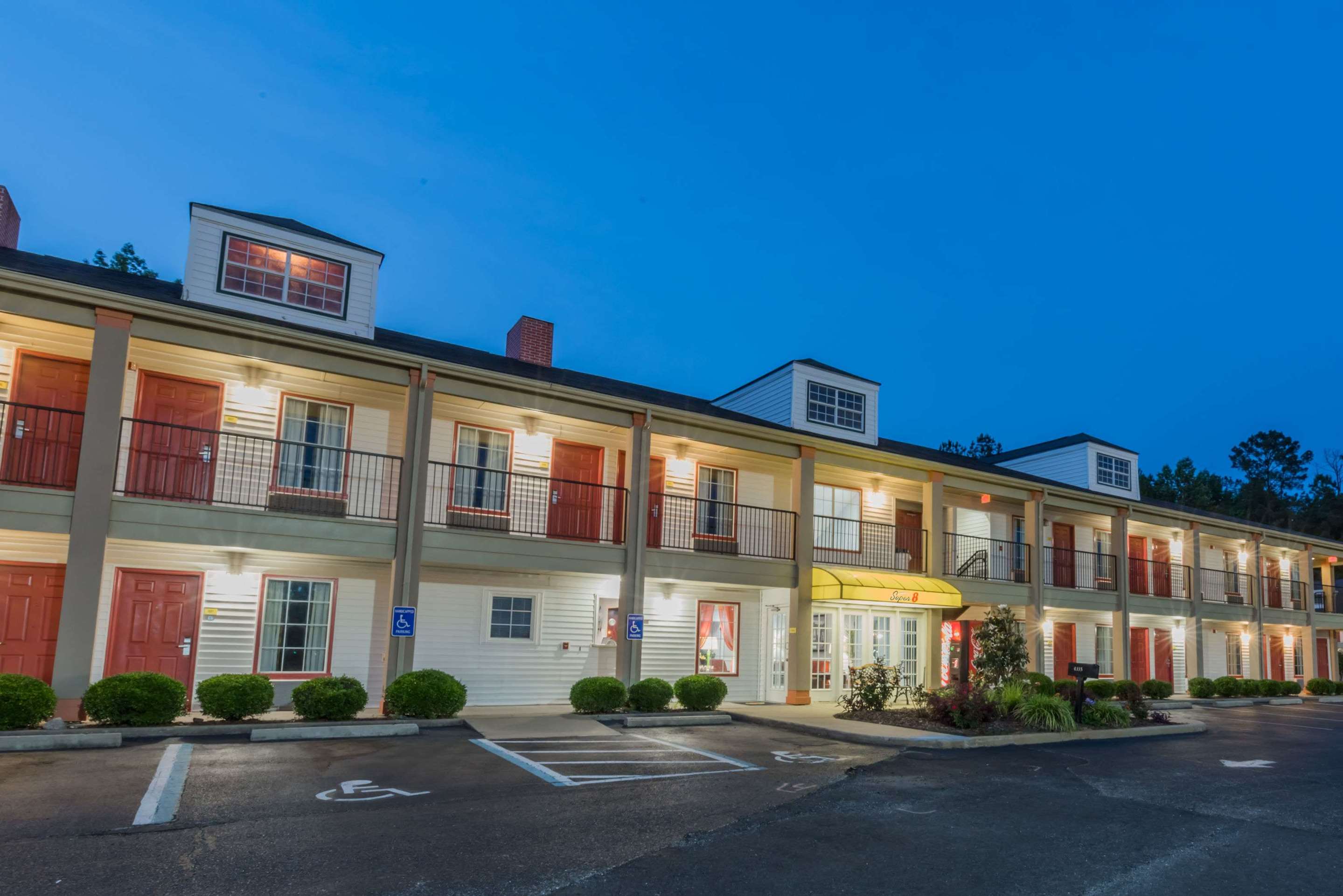 Exterior | Super 8 by Wyndham Alexander City