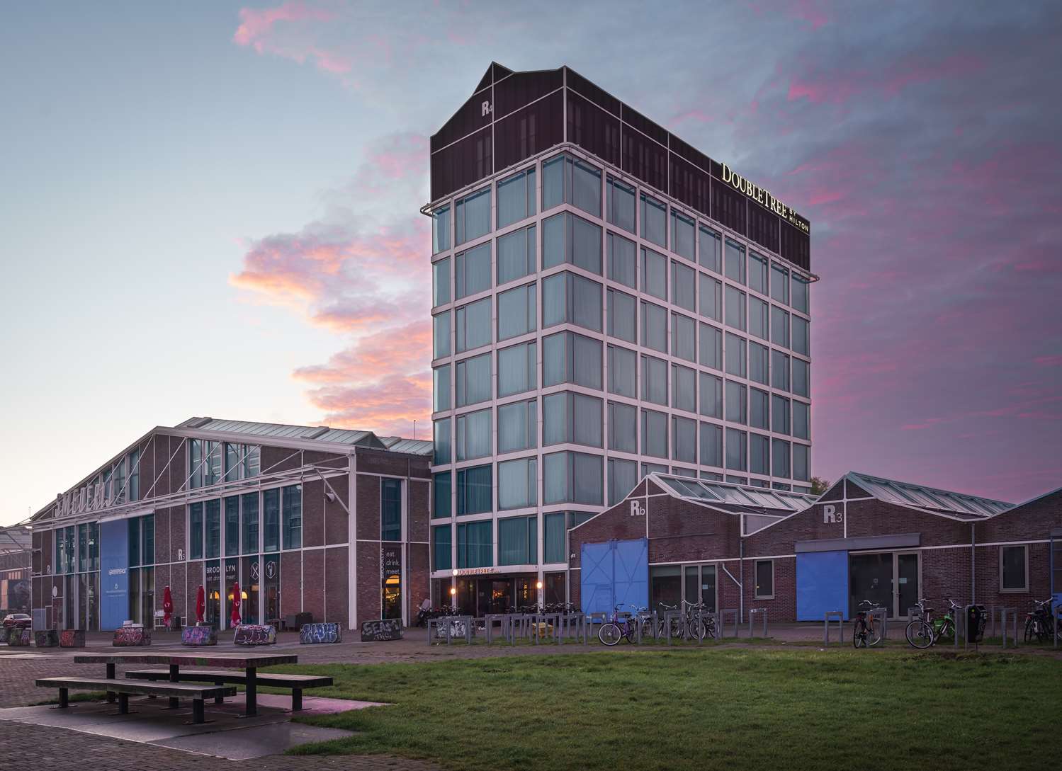 DoubleTree by Hilton Amsterdam – NDSM Wharf