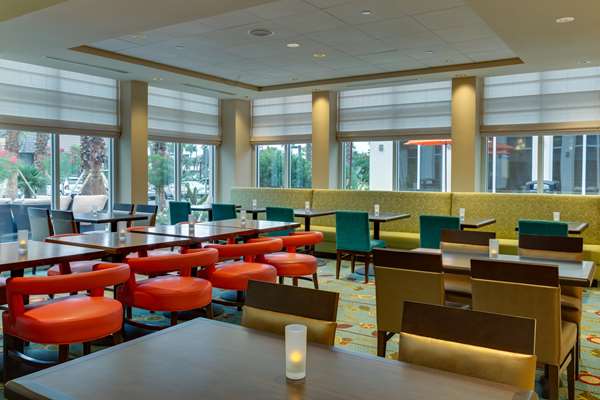 Restaurant - Hilton Garden Inn Oceanfront Daytona Beach
