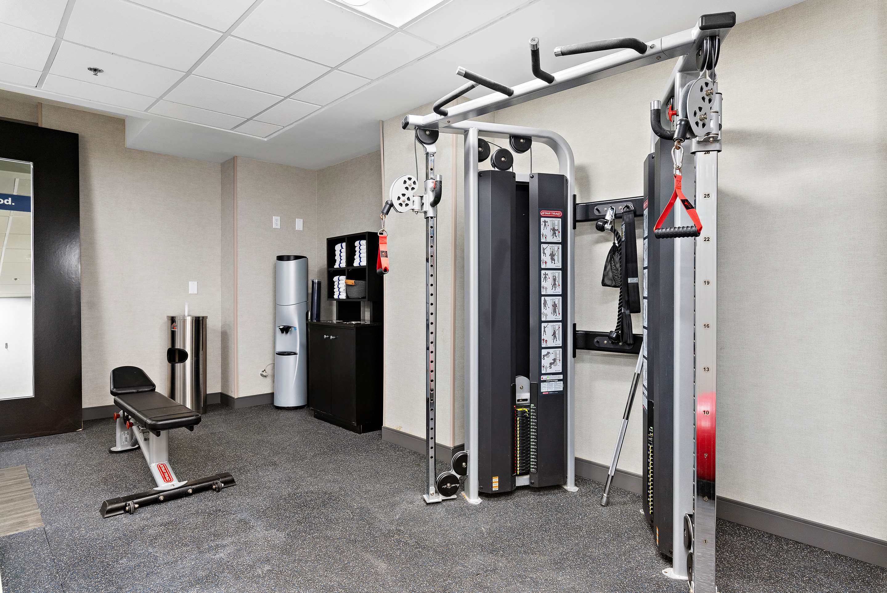 Health club fitness center gym | Hampton Inn Kansas City/Downtown Financial District