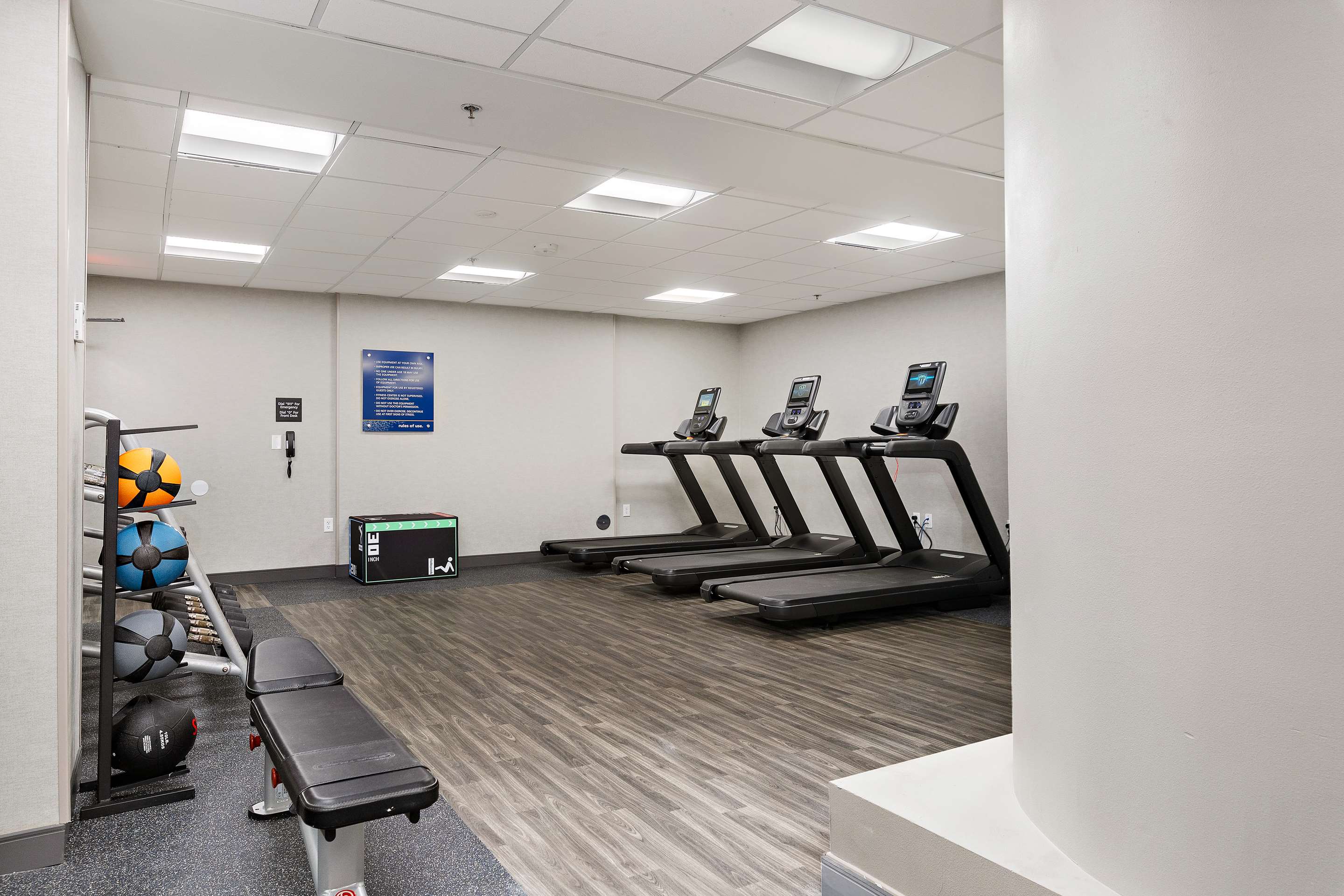 Health club fitness center gym | Hampton Inn Kansas City/Downtown Financial District