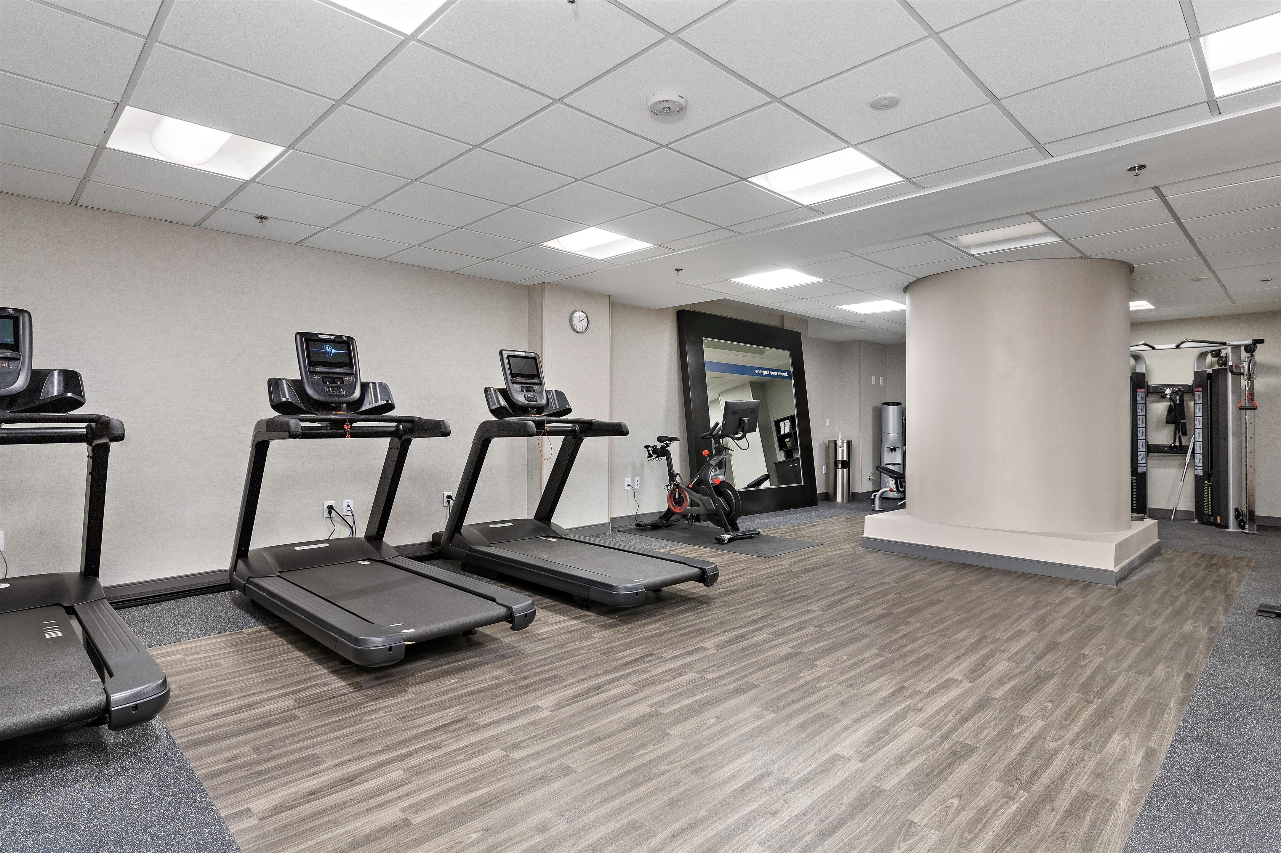 Health club fitness center gym | Hampton Inn Kansas City/Downtown Financial District