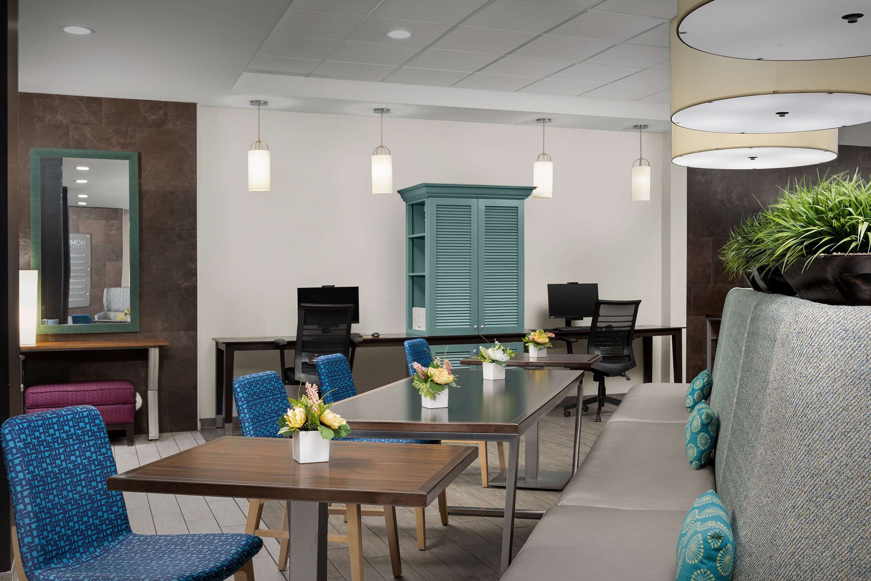 Lobby | Home2 Suites by Hilton Knoxville West