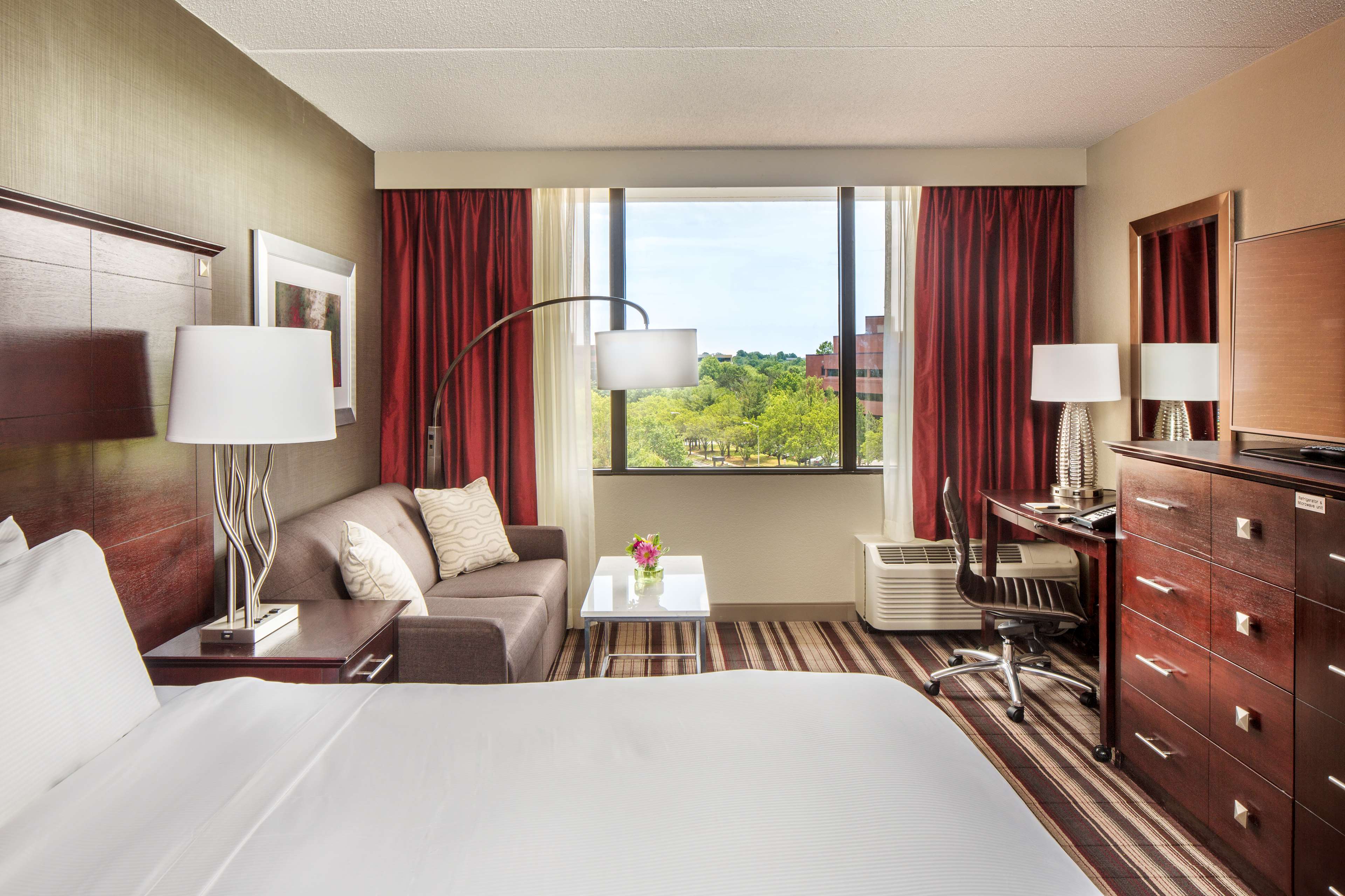 DoubleTree by Hilton Largo-Washington DC Room Type - 1 KING BED