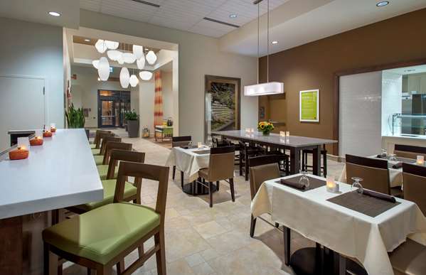 Restaurant - Hilton Garden Inn North Loop Chicago