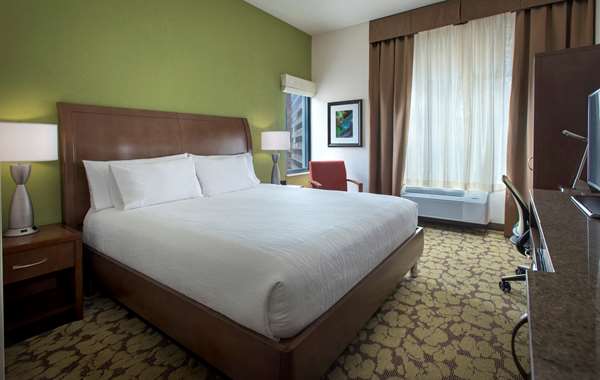  - Hilton Garden Inn North Loop Chicago