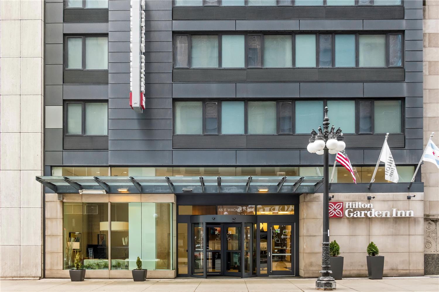 Hilton Garden Inn  Chicago Downtown Riverwalk