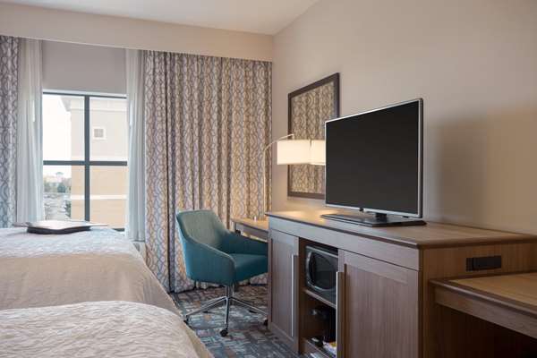  - Hampton Inn & Suites West Des Moines - I-35, Exit 70