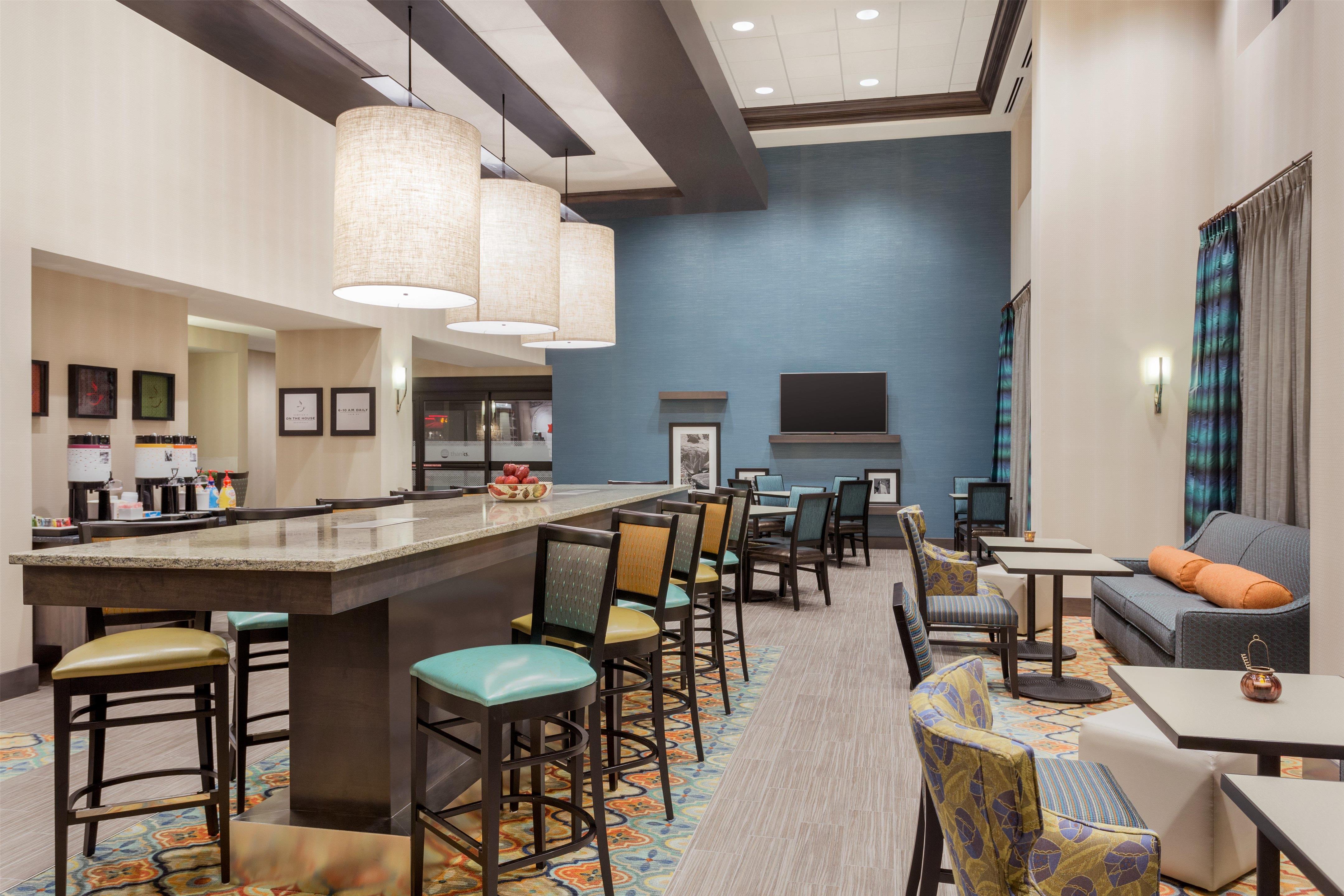 Reception | Hampton Inn & Suites West Des Moines/SW Mall Area
