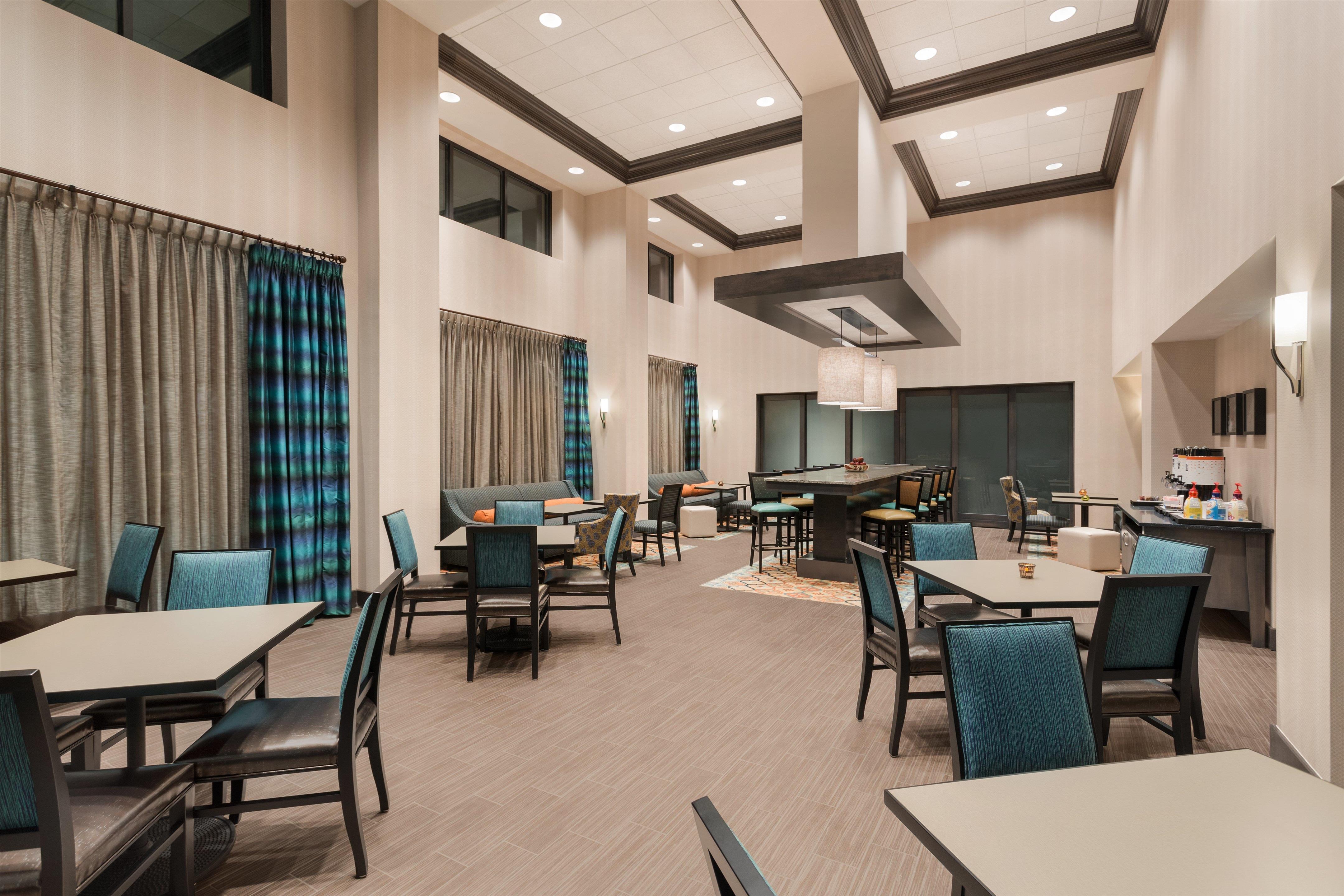 Reception | Hampton Inn & Suites West Des Moines/SW Mall Area