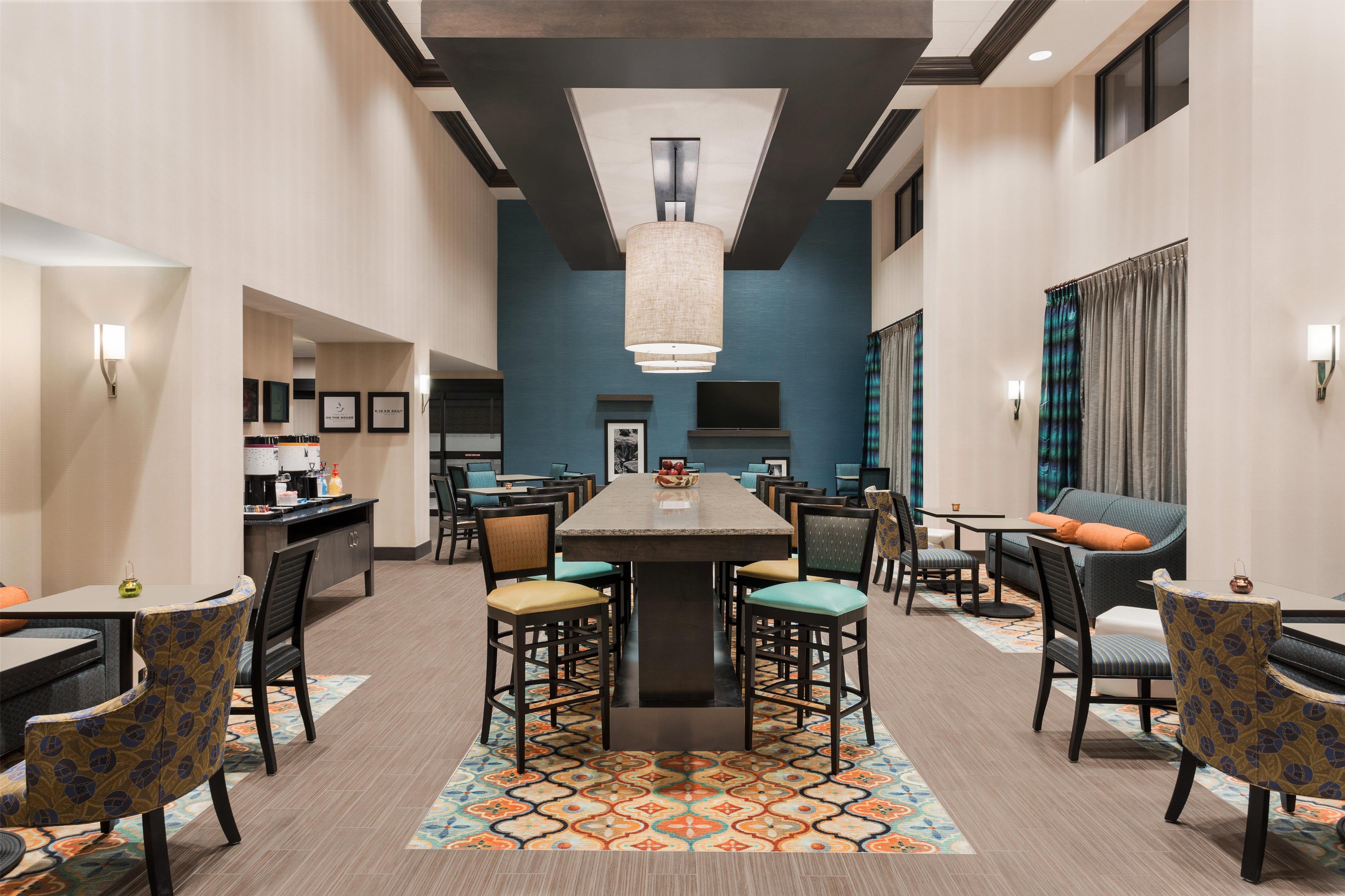 Reception | Hampton Inn & Suites West Des Moines/SW Mall Area