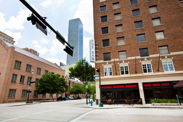 Exterior view - Sam Houston Hotel Downtown Houston - I-10, Exit 769A & 769B