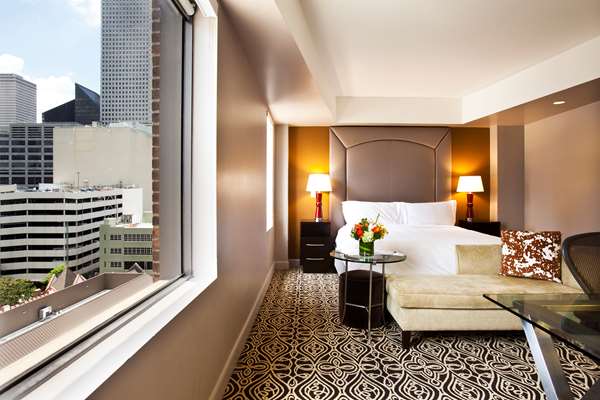  - Sam Houston Hotel Downtown Houston - I-10, Exit 769A & 769B