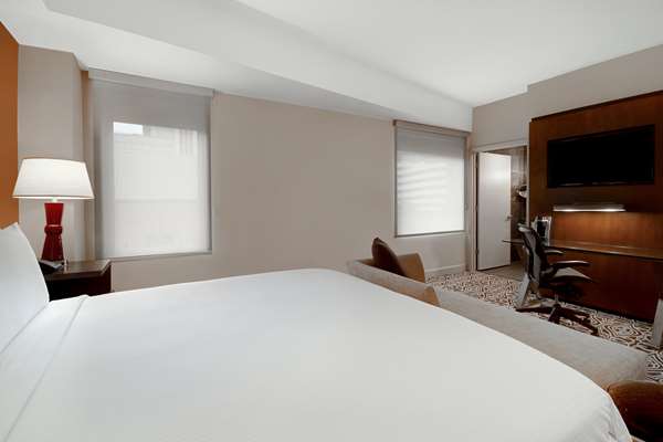  - Sam Houston Hotel Downtown Houston - I-10, Exit 769A & 769B