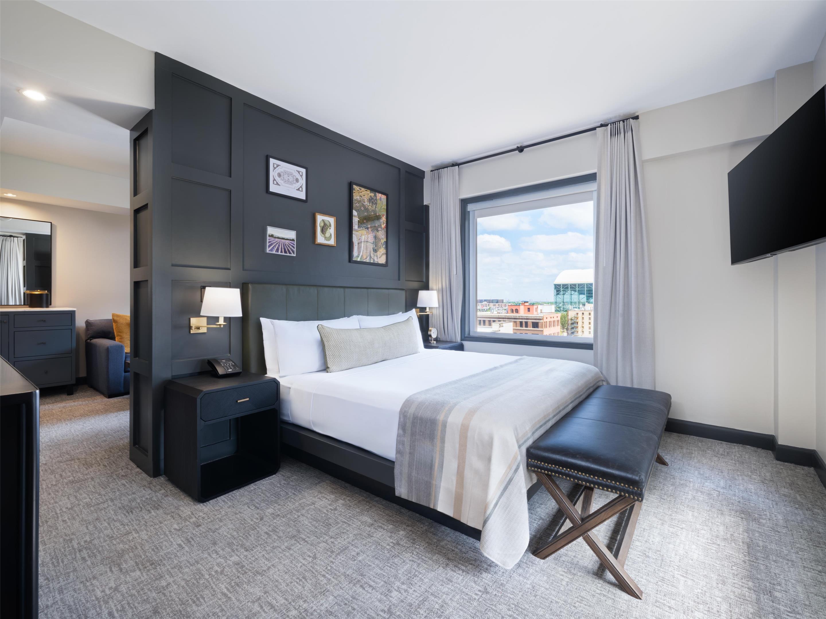 Guest room