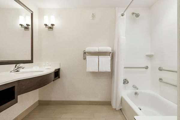  - Hilton Garden Inn Wallingford - I-91, Exit 15