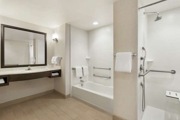  - Hilton Garden Inn Wallingford - I-91, Exit 15