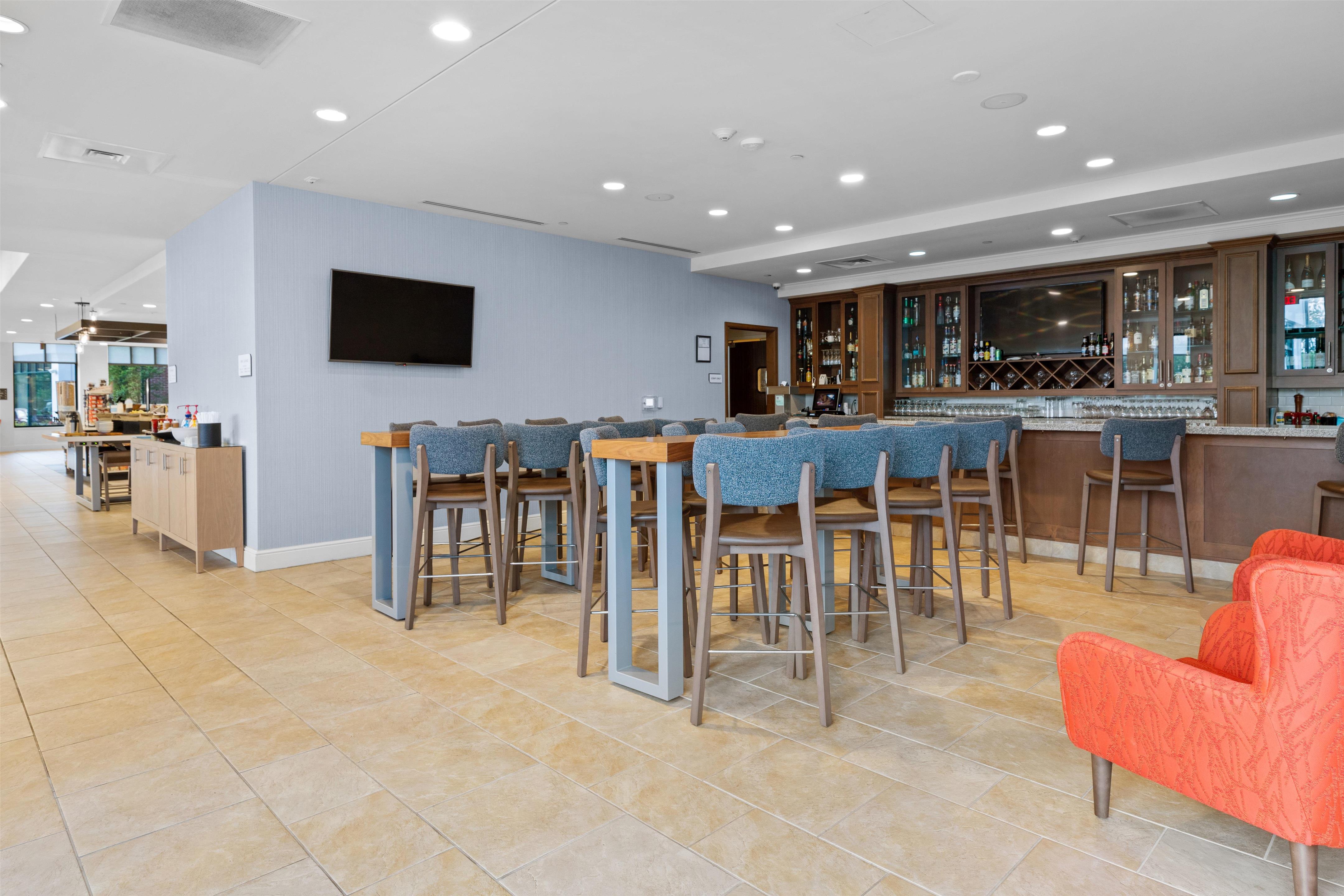 Restaurant | Hilton Garden Inn Wallingford/Meriden