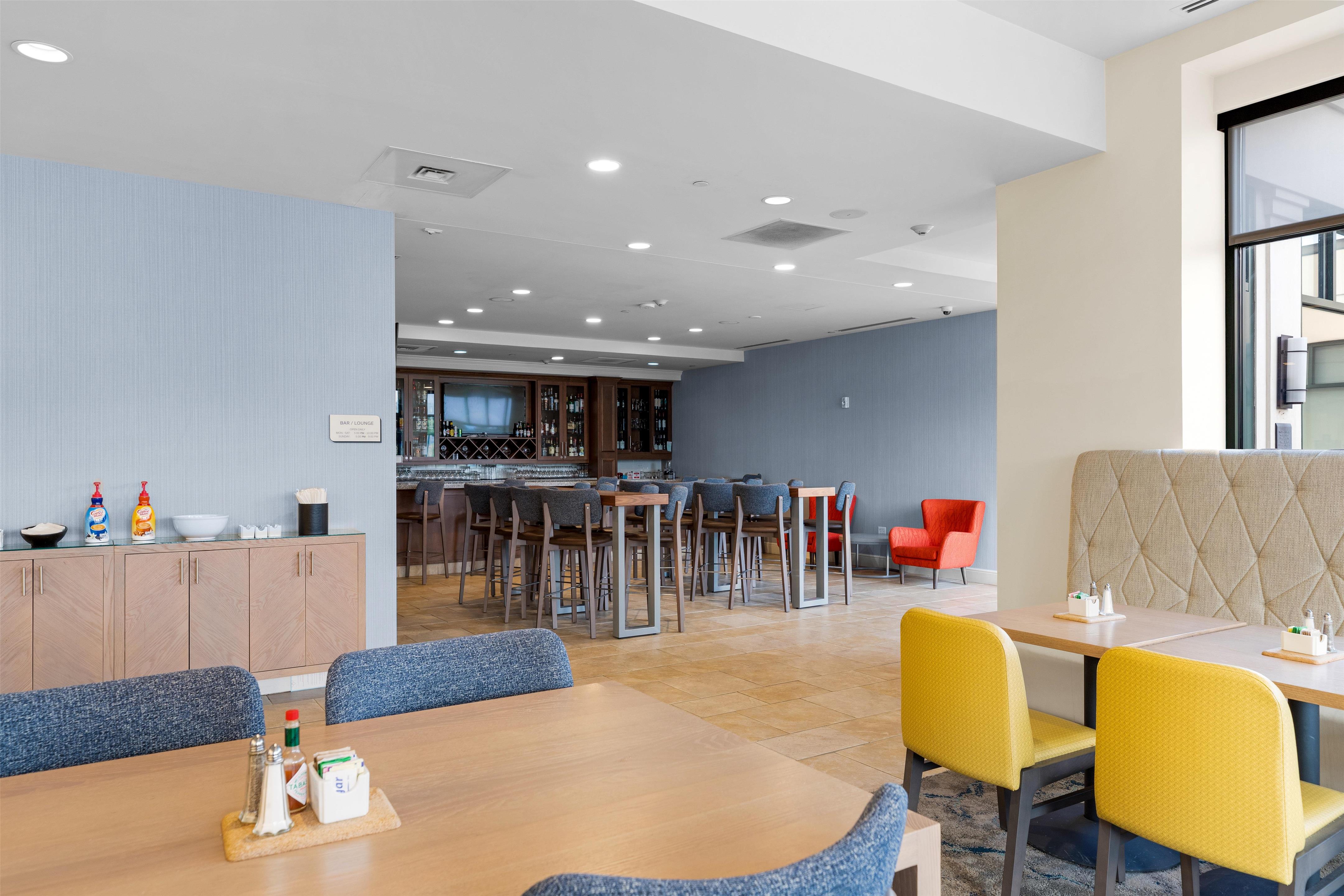 Restaurant | Hilton Garden Inn Wallingford/Meriden